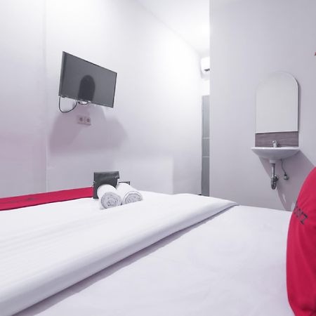 Reddoorz Near Itc Mangga Dua Hotel Jakarta Ngoại thất bức ảnh