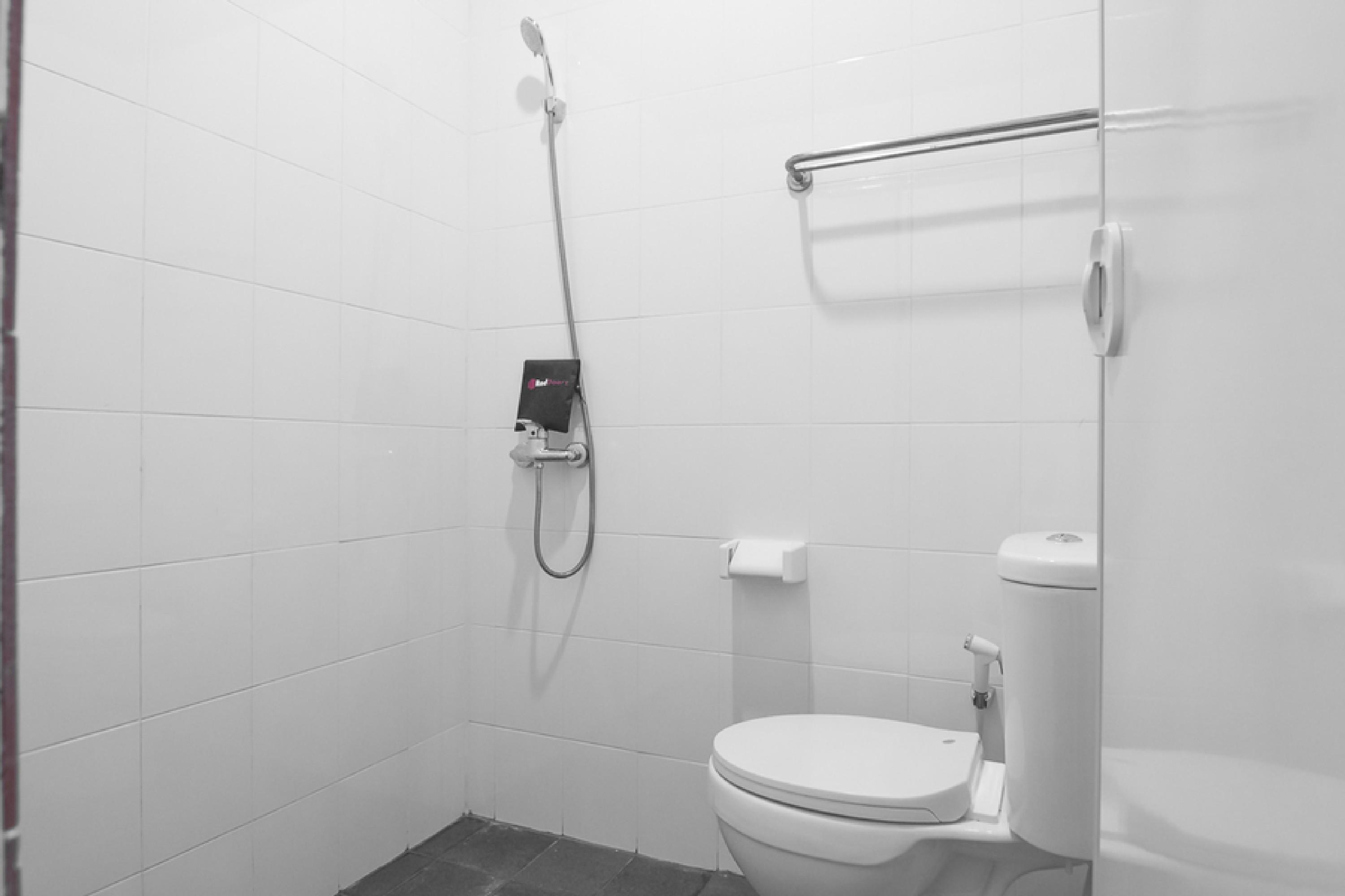 Reddoorz Near Itc Mangga Dua Hotel Jakarta Ngoại thất bức ảnh