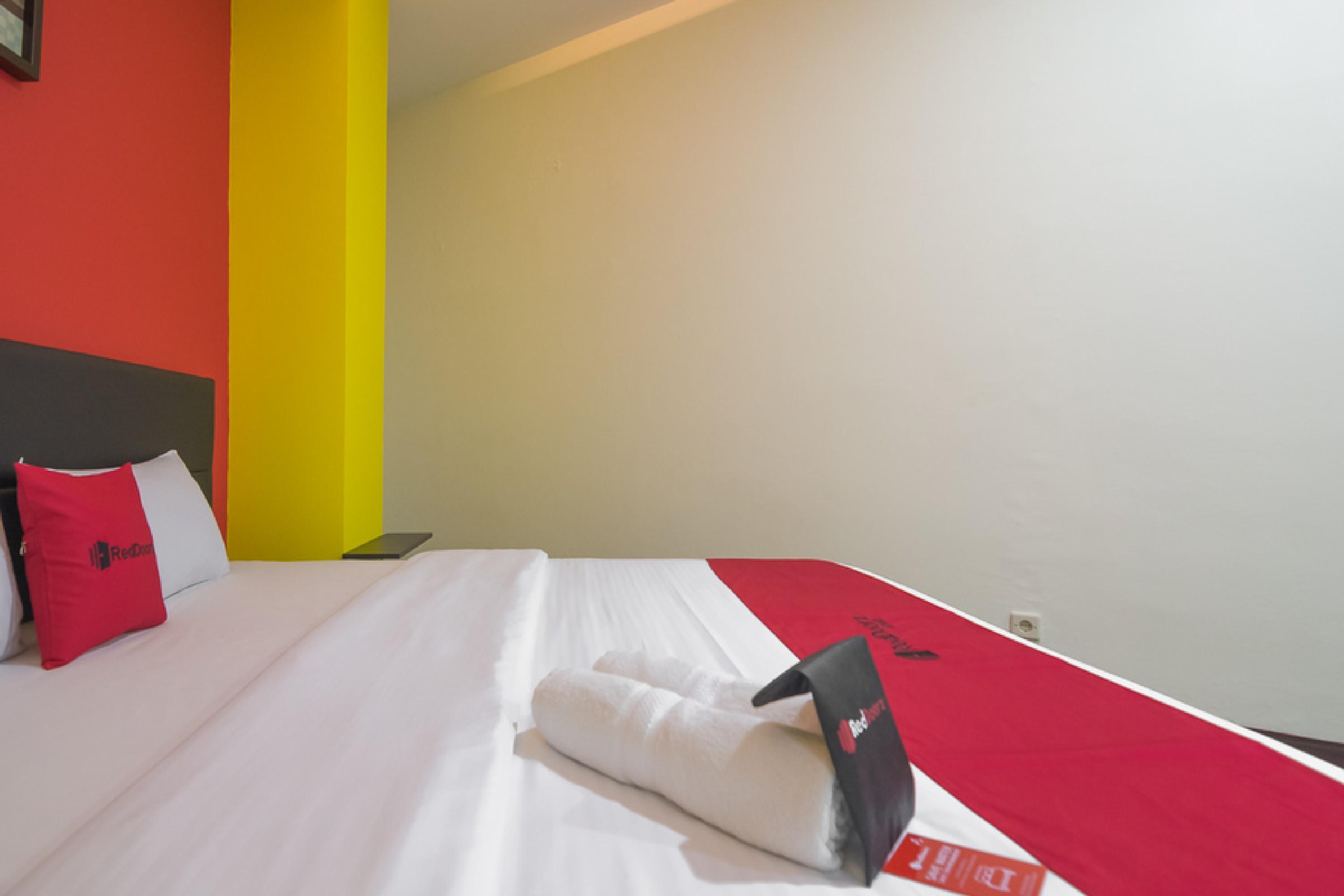 Reddoorz Near Itc Mangga Dua Hotel Jakarta Ngoại thất bức ảnh