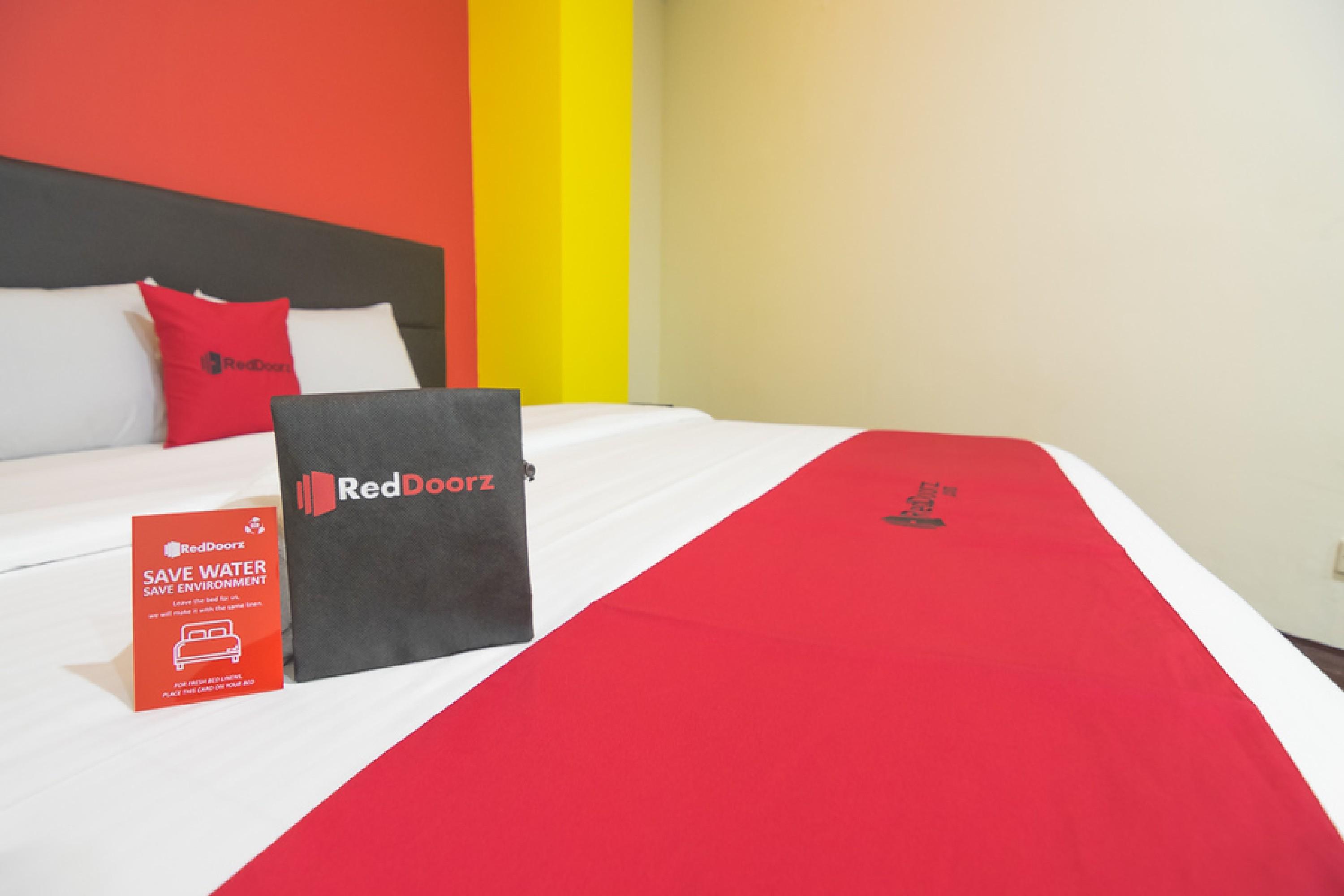 Reddoorz Near Itc Mangga Dua Hotel Jakarta Ngoại thất bức ảnh