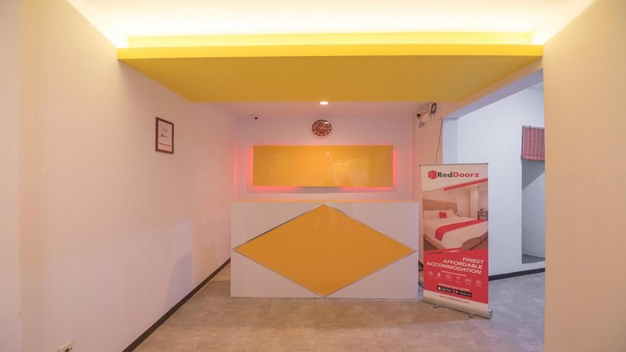 Reddoorz Near Itc Mangga Dua Hotel Jakarta Ngoại thất bức ảnh