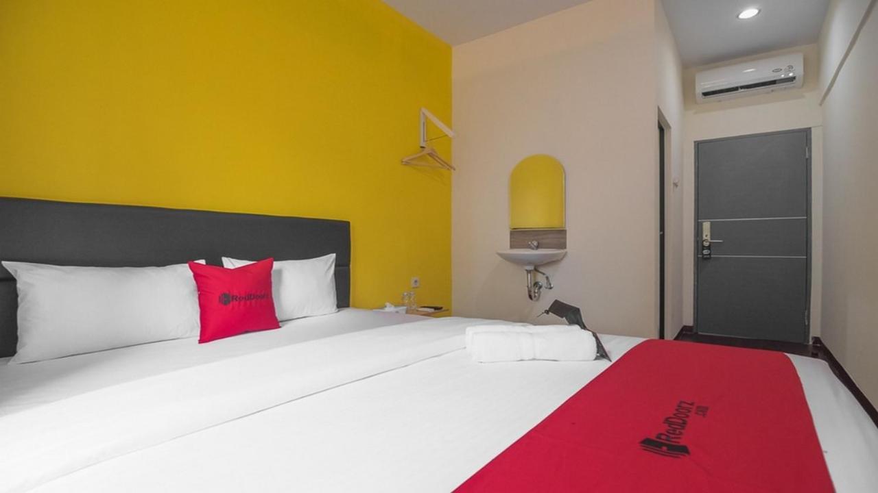 Reddoorz Near Itc Mangga Dua Hotel Jakarta Ngoại thất bức ảnh