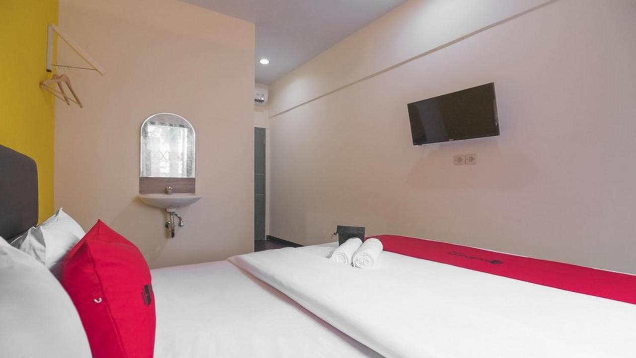 Reddoorz Near Itc Mangga Dua Hotel Jakarta Ngoại thất bức ảnh