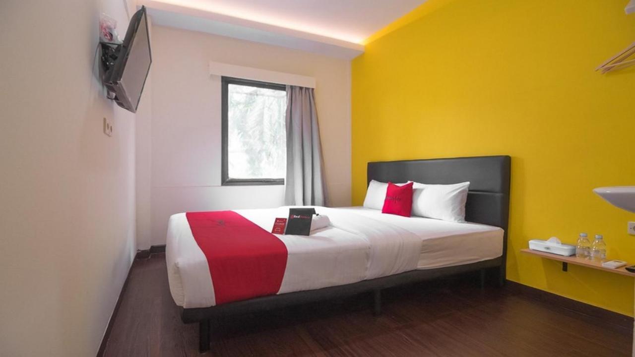 Reddoorz Near Itc Mangga Dua Hotel Jakarta Ngoại thất bức ảnh